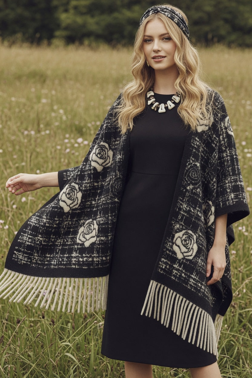 Roses Tweed Ruana – Soft Floral Pattern Wrap